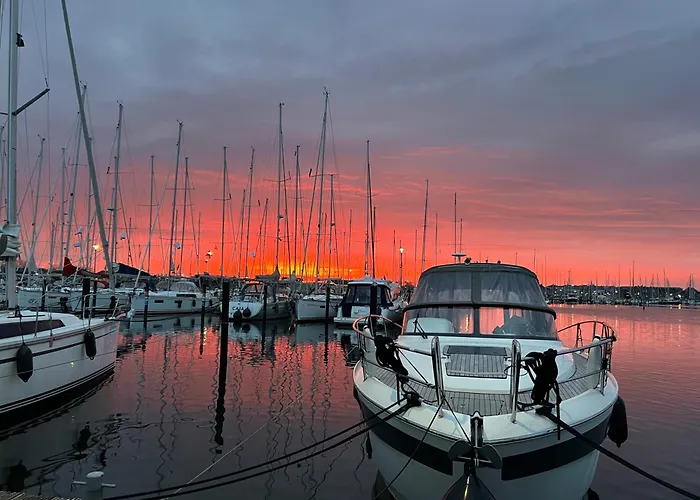 Stern V - Stern Hausboot