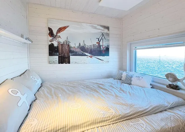 Stern V - Stern Hausboot